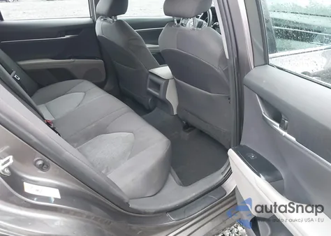 2018 Toyota Camry Le из США, поврежденный, VIN 4T1B11HK2JU611946